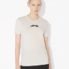 Camiseta Baby Tee JPG en color crudo Camiseta Baby Tee JPG en color crudo
