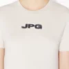 Camiseta Baby Tee JPG en color crudo Camiseta Baby Tee JPG en color crudo