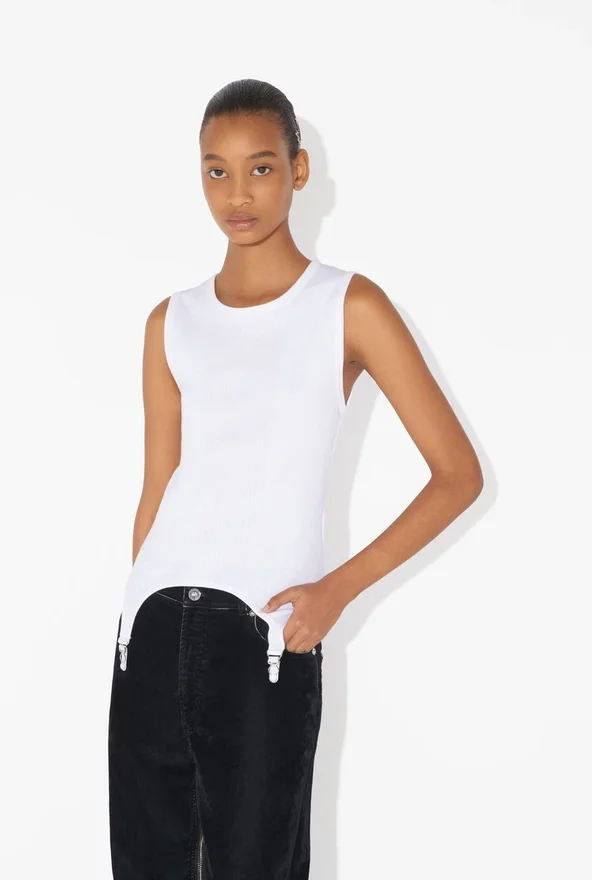 Camiseta sin mangas con liguero en blanco Camiseta sin mangas con liguero en blanco