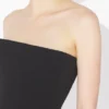 El corsé de traje negro El corsé de traje negro