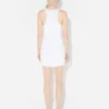 El vestido blanco con liguero El vestido blanco con liguero