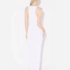 El vestido blanco Piercing