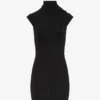 El vestido cónico corto de pantalones cortos