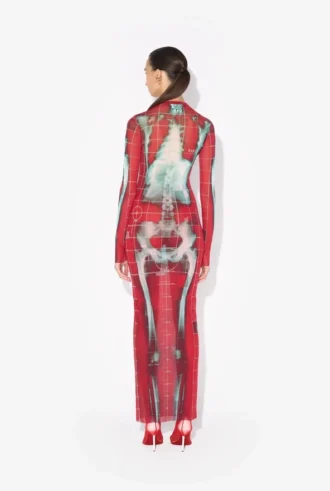 El vestido largo rojo Squeletor
