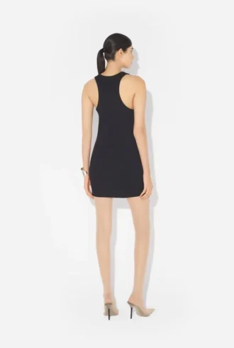 El vestido negro con liguero