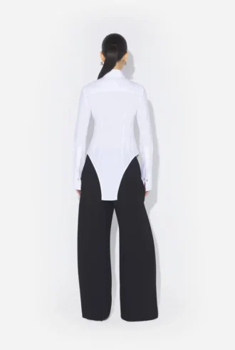 La camisa tipo body