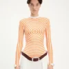 La camiseta naranja Target de las partes de arriba
