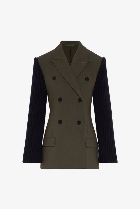 La chaqueta de traje bimaterial La chaqueta de traje bimaterial