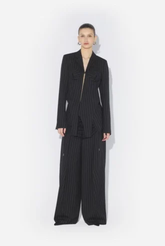 La chaqueta tipo corsé