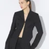 La chaqueta tipo corsé La chaqueta tipo corsé