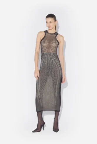 La falda larga negra con estampado de espirales
