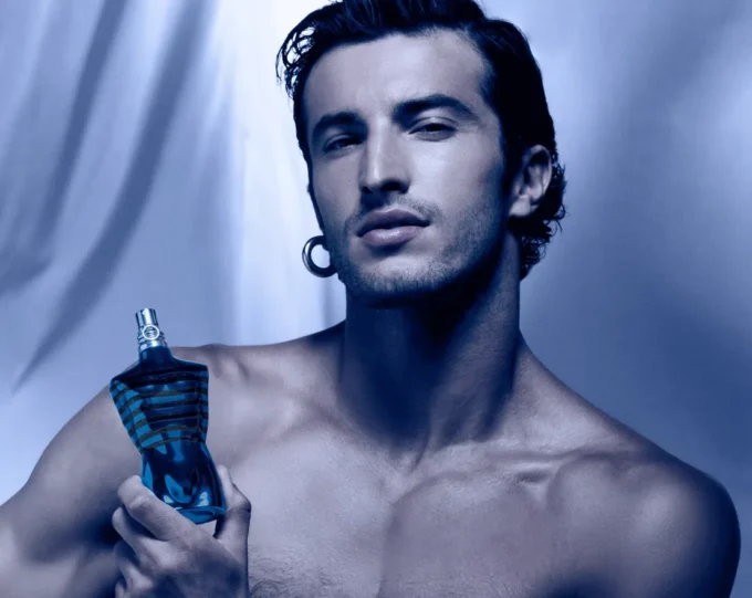 Le Male en azul Le Male en azul