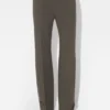 Los pantalones con ojales