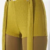 Los pantalones cortos verdes con parche Gaultier Los pantalones cortos verdes con parche Gaultier