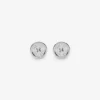 Los pendientes con forma de botón Los pendientes con forma de botón