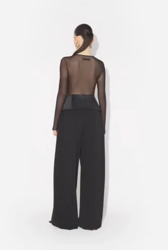 Pantalones de traje con detalle de body