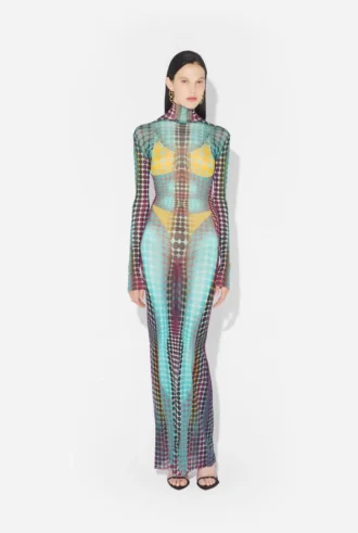 Reedición: vestido largo con estampado de lunares azules